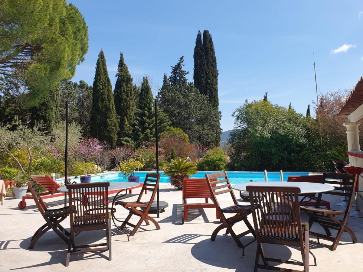 Au Mas Saint Pierre Hotel Pignans Ngoại thất bức ảnh