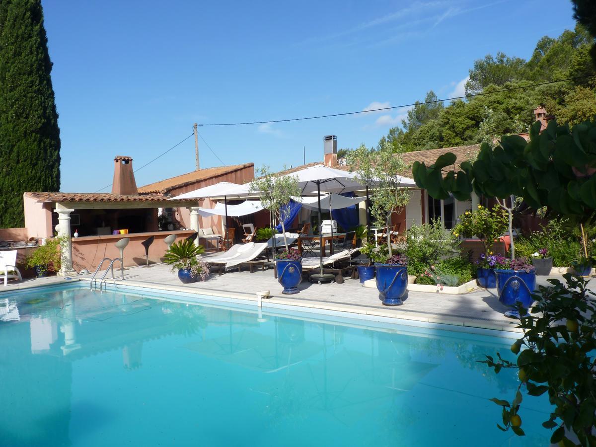 Au Mas Saint Pierre Hotel Pignans Ngoại thất bức ảnh